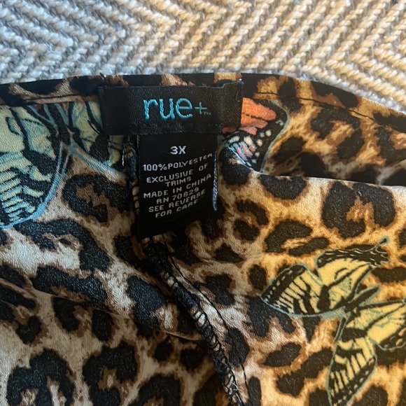 Rue21 Leopard/Butterfly Flowy Tank - Picture 4 of 4